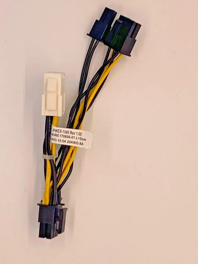 Ускоритель Supermicro 8-pin to Two 6+2 Pin 5cm Power GPU Cable ( CBL-PWEX-1040 )