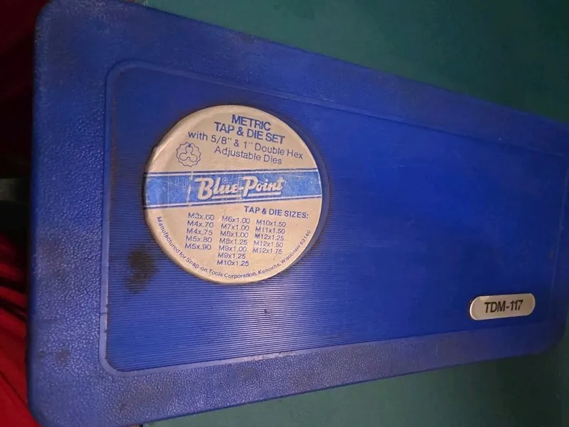 Режущий инструмент Blue Point TDM-117 Metric Tap & Die Set USA — фото лота 1