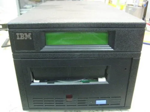 Ленточный привод IBM Ultrium1 LTO1 External SCSI LVD Tape Drive 3580-L11 35L1220 — фото лота 1