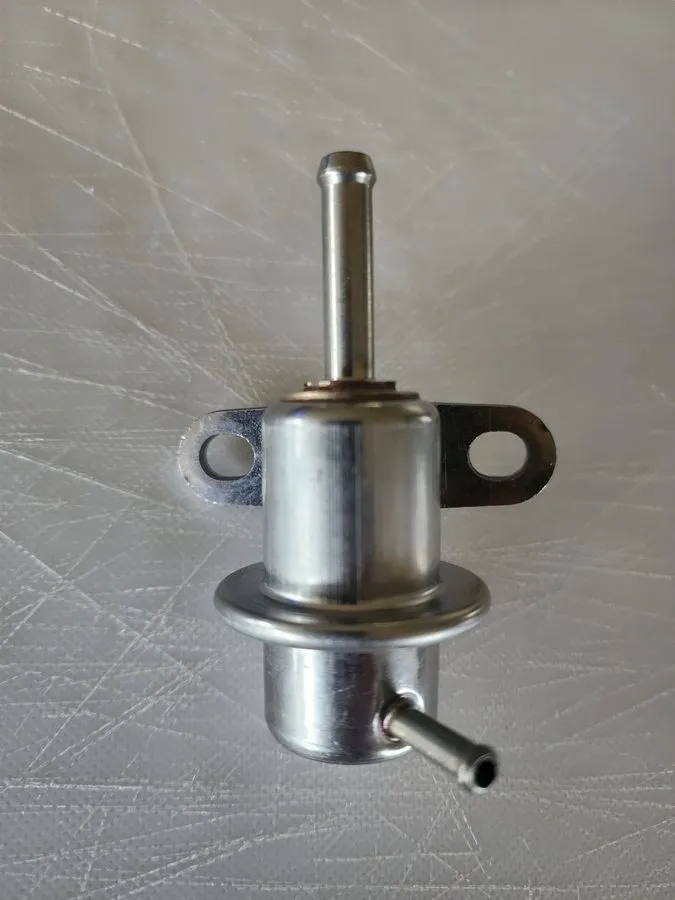 Трубопроводная арматура Fuel Injection Pressure Regulator WVE 5G1166 — фото лота 1