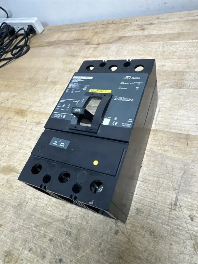 Автоматический выключатель SQUARE D KCL34250 250A 3-POLE 480V CIRCUIT BREAKER PE
