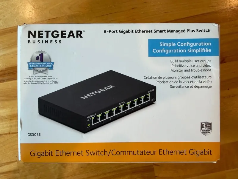 Коммутатор 8-Port Gigabit Ethernet Easy Smart Managed Essentials Switch (GS308E)
