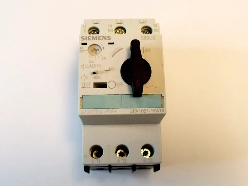 Автоматический выключатель 3RV1021-1EA10 Motor Protection Circuit Breaker 2.8-4A — фото лота 3