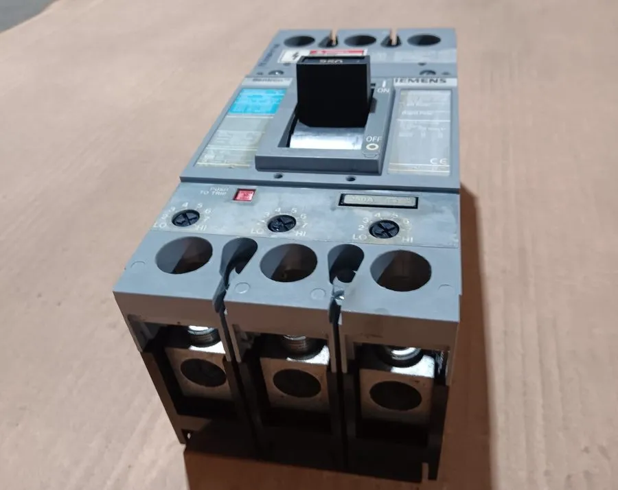 Автоматический выключатель Siemens Sentron FXD63B250 Ser FXD6-A 250 Amp 600 VAC 