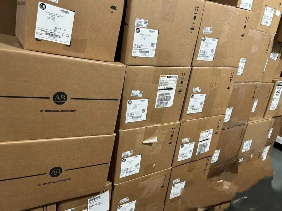 Частотный преобразователь Allen-Bradley PowerFlex 70 20AD2P1A0AYNNNC0 Adjust Fre