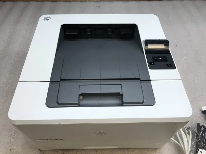 Лазерный принтер HP LaserJet Pro M402dn Monochrome Laser Printer w/ Cord + USB 2 — фото лота 2