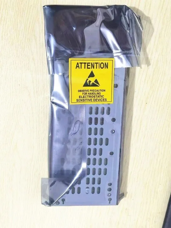 Жёсткий диск IBM 85Y6156 1.2TB 10K RPM 2.5inch 6Gbps SAS ST1200MM0007 HDD Hard D