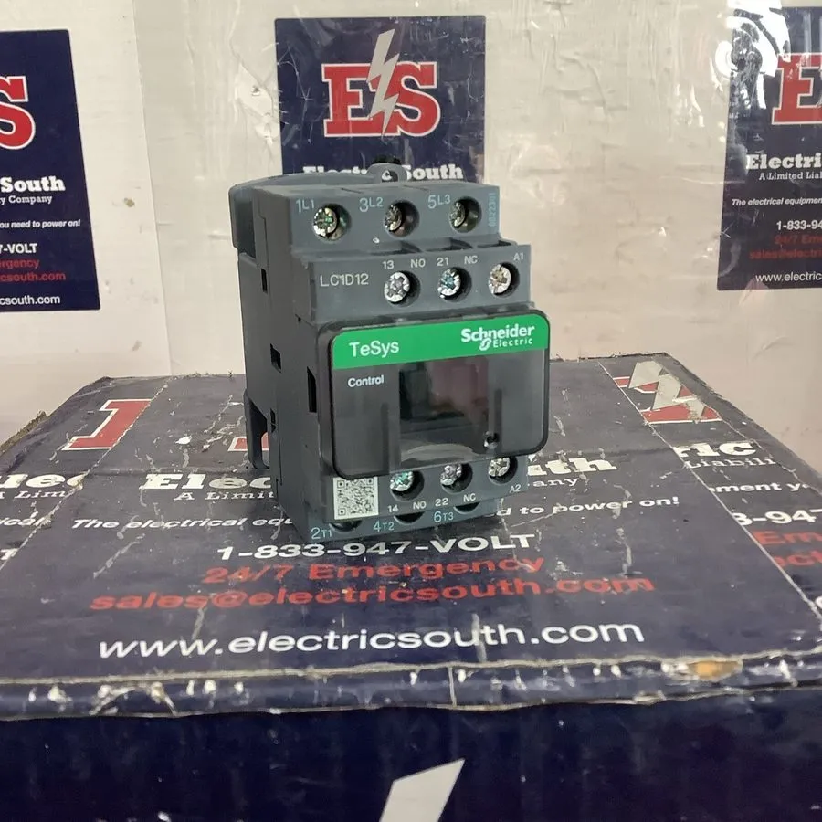 Контактор Schneider Electric TeSys D LC1D12 IEC Contactor 12A AC 110-120V Coil 3