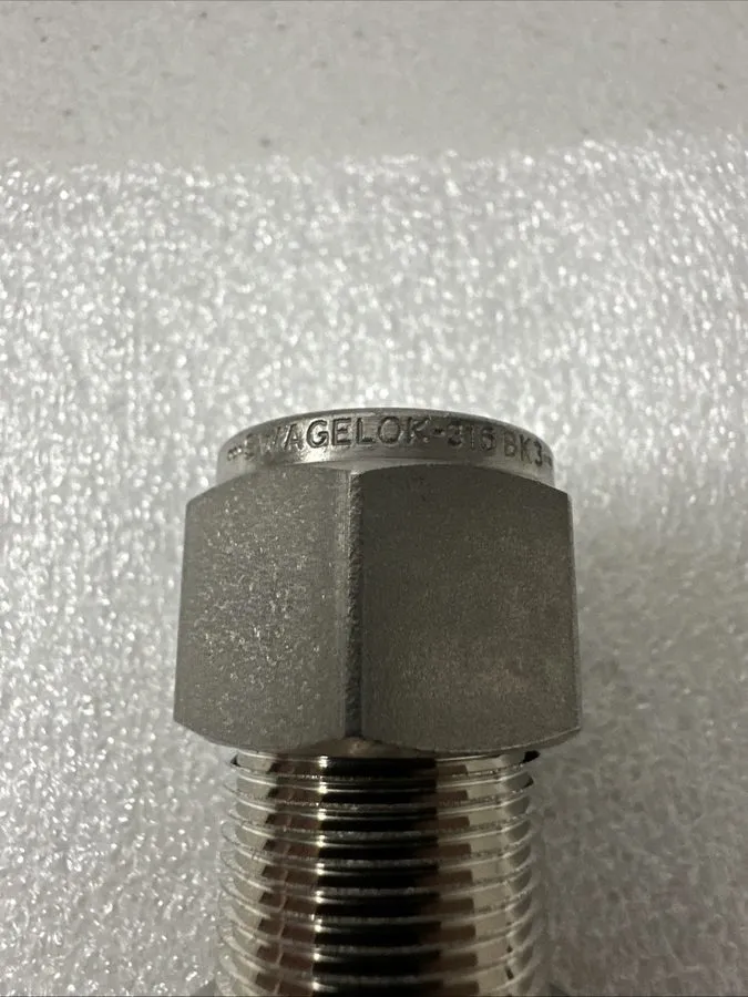 Фитинг Swagelok SS-810-61 Tube Fitting, Bulkhead Union, 1/2 in. Tube OD — фото лота 1