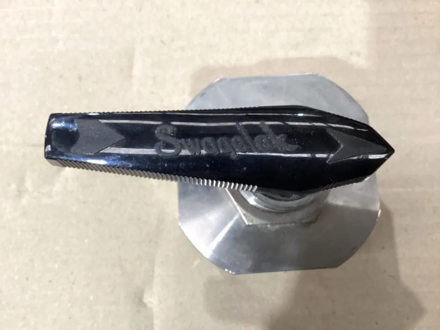 Клапан SWAGELOK SS-45ZF8-ND Stainless Steel 40 Series 5-Way Ball Valve
