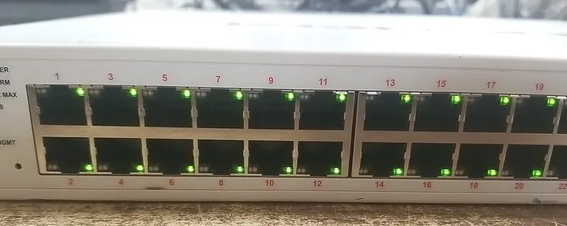 Коммутатор Fortinet FS-248E-FPOE FortiSwitch 48-Port PoE Gigabit Switch — фото лота 3