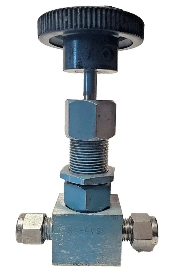 Клапан Whitey Swagelok Stainless Steel Bonnet Valve 1/4 in SS-4VS4 — фото лота 1