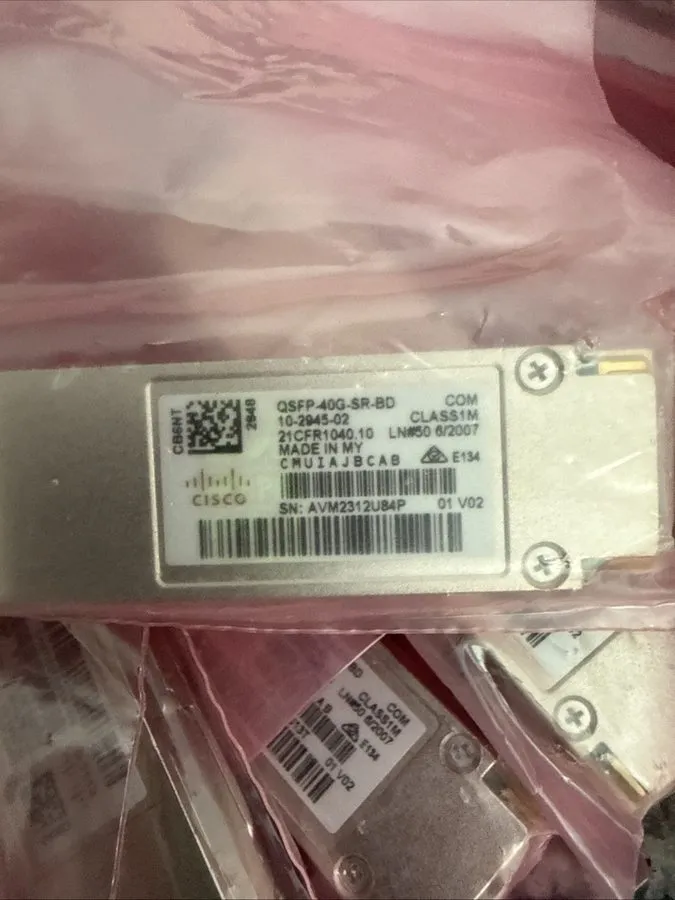 Трансивер U88033 Cisco QSFP40GSRBD 40GBBASE QSFP Trans WHologram S42 G2U — фото лота 1