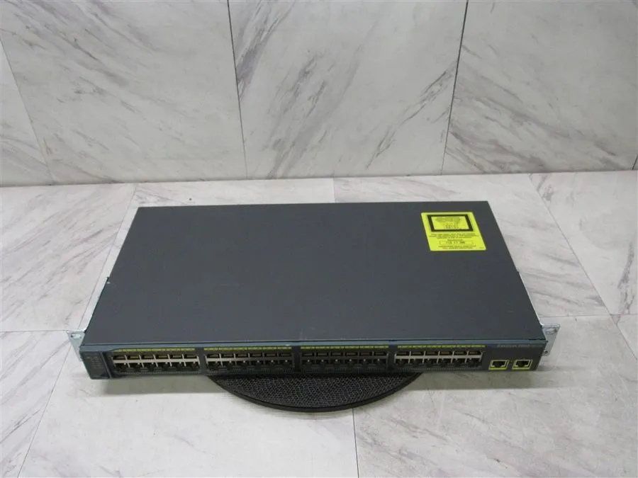 Коммутатор Cisco Catalyst 2960 Series WS-C2960-48TT-L V04 48-Port Ethernet Switc