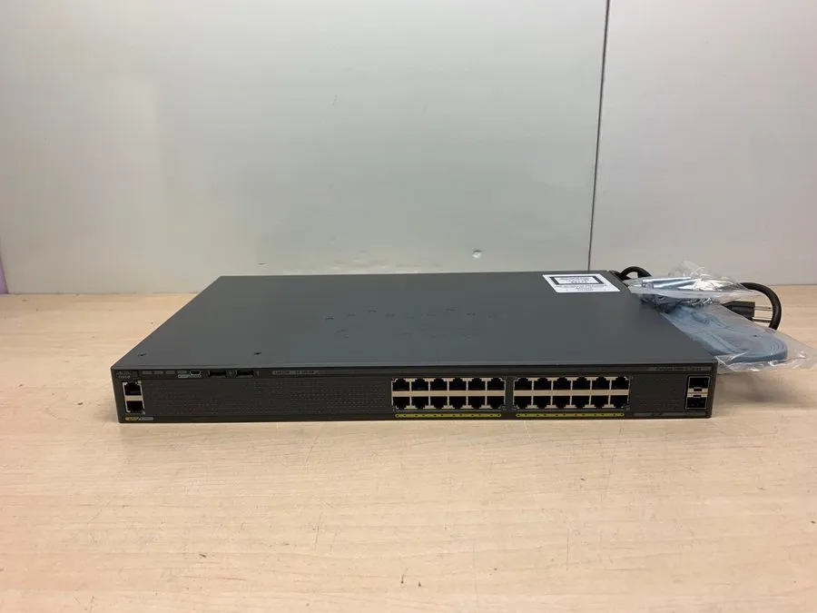 Коммутатор Cisco WS-C2960X-24TS-LL Switch 24 Ports Gigabit + 2 SFP