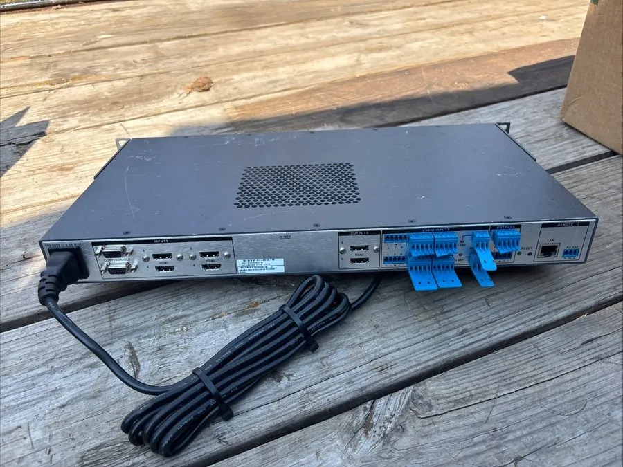 Видеокоммутатор Extron IN1606 Six Input HDCP-Compliant Scaling Presentation Swit