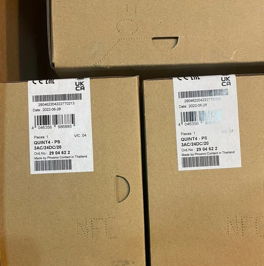 Блок питания QUINT4-PS/3AC/24DC/ 20 2904622 Power supply