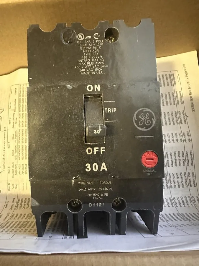Автоматический выключатель GE TEY330 30A 3-Pole 480V Type TEY Circuit Breaker HA