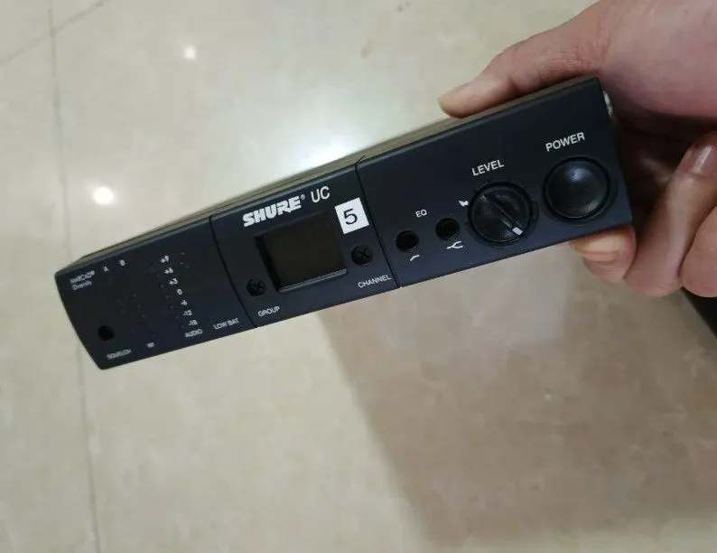 Радиосистема Shure UC4-UA Wireless Microphone Receiver Frq 782-806 MHz w Adaptor