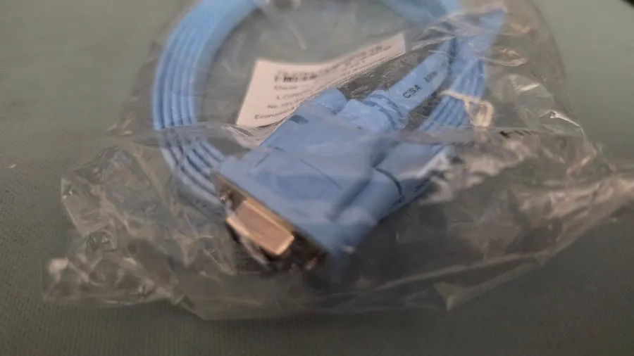 Маршрутизатор Cisco Console Cable RJ45 DB9 Serial Router / Switch 72-3383-01