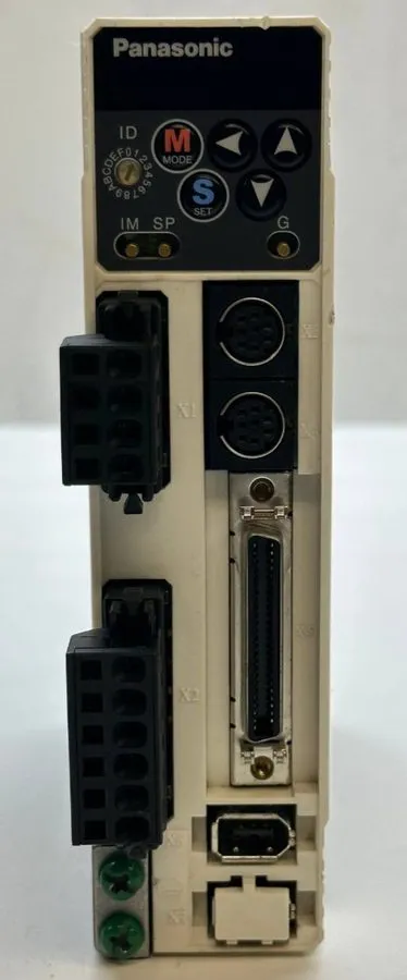 Сервопривод MADDT1207 AC SERVO DRIVER MINAS A4 SERIES A-FRAME 200-240VAC — фото лота 1