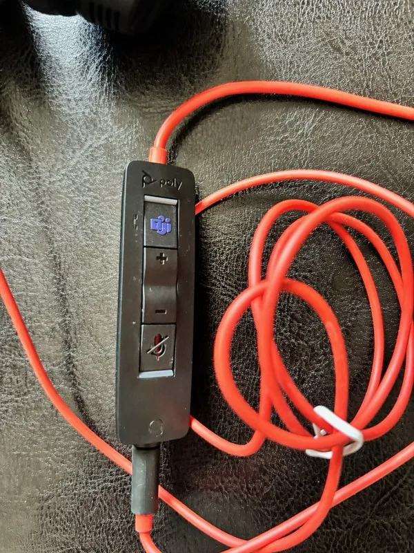 VoIP-шлюз PLANTRONICS POLY BLACKWIRE USB STEREO HEADSET BW3300 + VOLUME CONTROL
