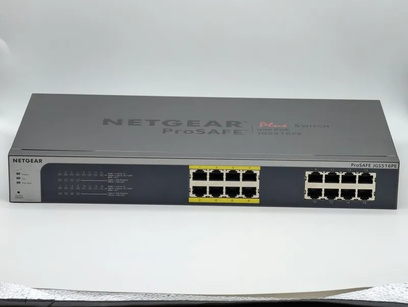 Коммутатор NETGEAR ProSAFE JGS516PE 16-Port Gigabit + PoE Network Switch; 616119