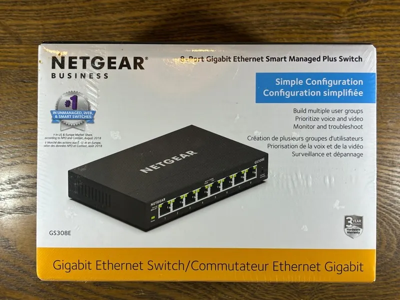 Коммутатор 8-Port Gigabit Ethernet Easy Smart Managed Essentials Switch (GS308E)