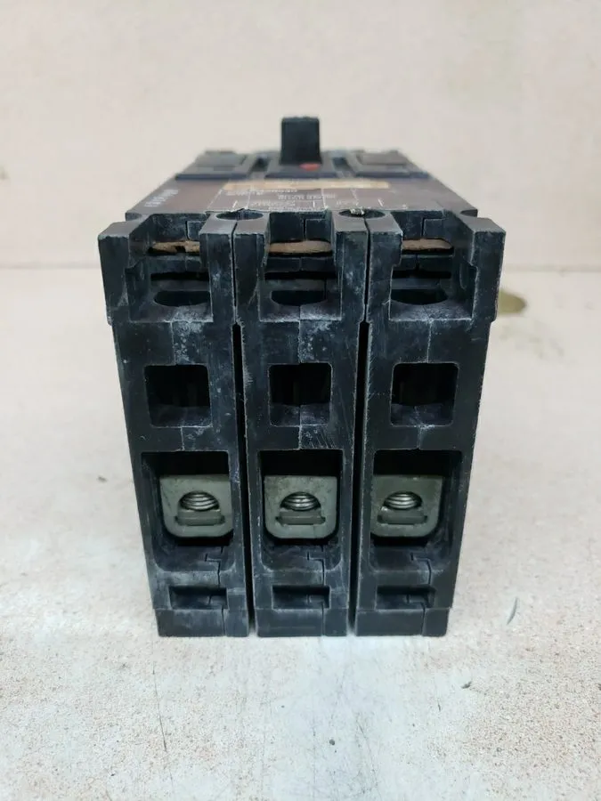 Автоматический выключатель Gould E43B040 Molded Case Circuit Breaker 40a 480v-ac — фото лота 1