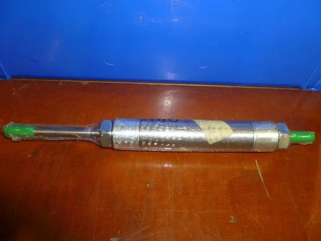 Пневмоцилиндр Numatics 1062DH3-03A-03 Pneumatic Cylinder UB-615430-2 #28C29 IAC — фото лота 1