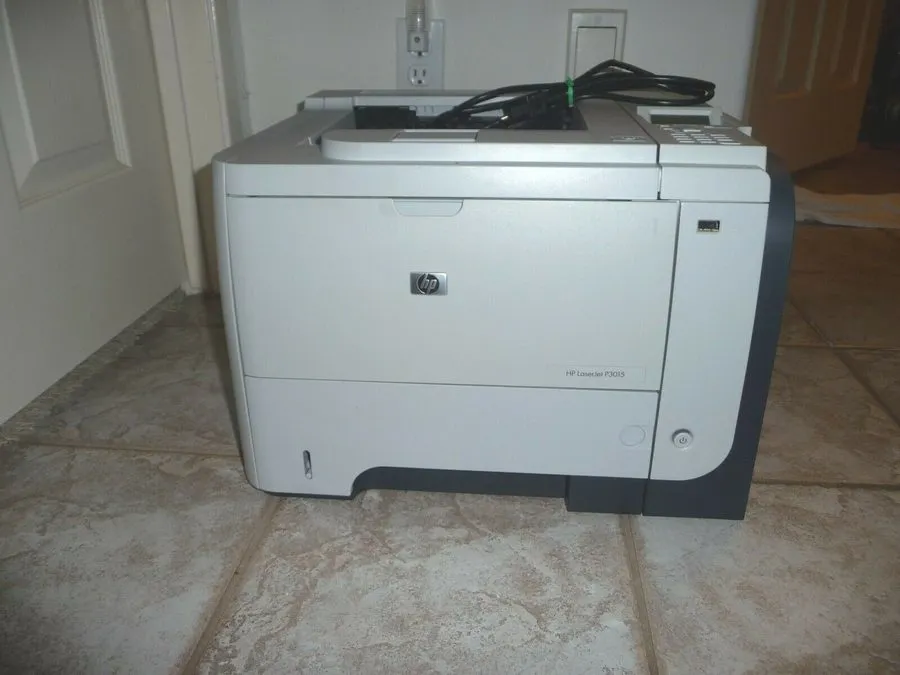 Лазерный принтер HP LaserJet P3015 (CE528A) (P/C 46,589) 540 MHz, 128 MB, Laser
