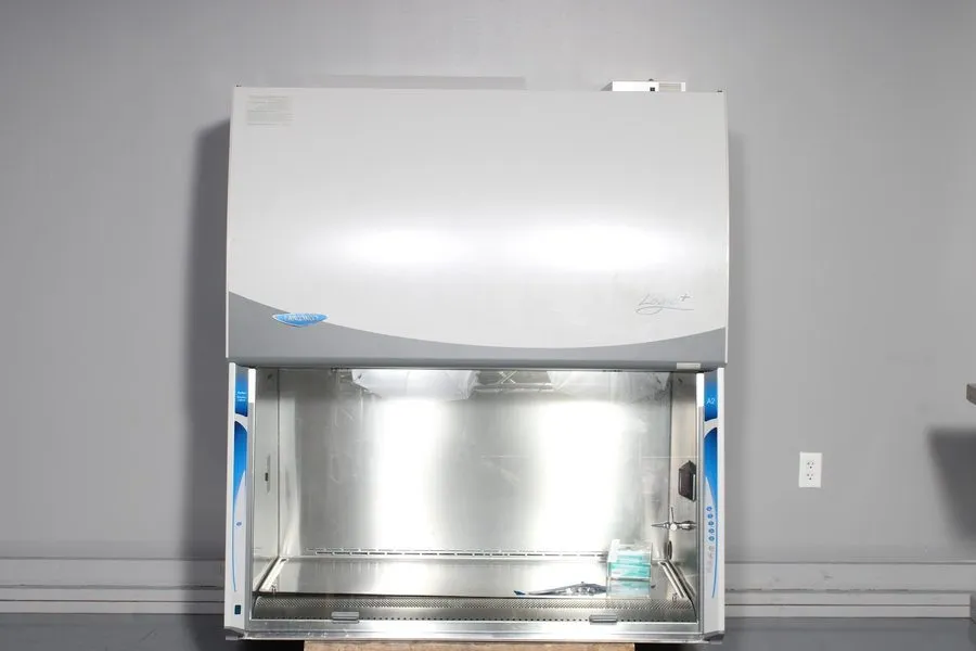 Лабораторный шкаф Labconco 302419101 Logic Plus Series Biosafety Cabinet 4 Ft Cl — фото лота 1