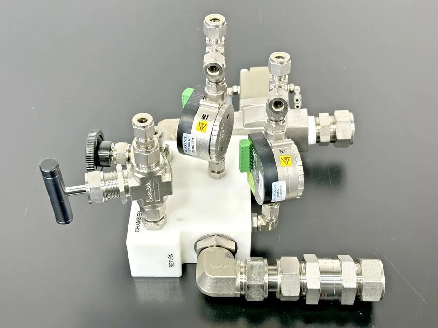 Клапан Swagelok SS-18RS8 needle valve shipping