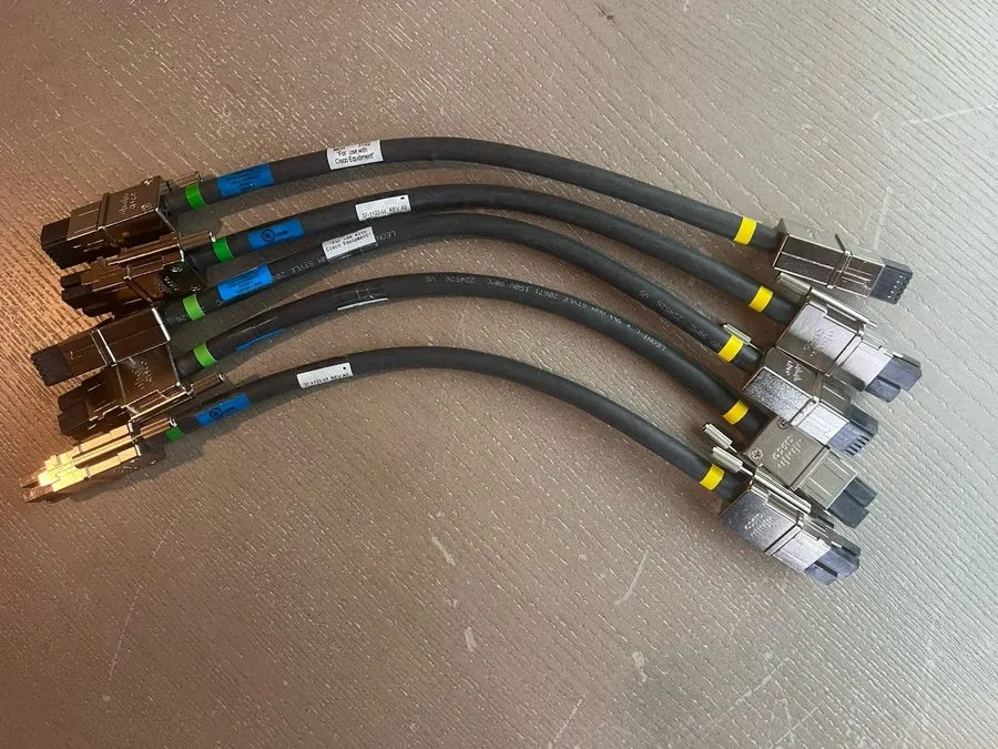 Коммутатор Cisco 37-1122-01 Stack Connection Data Network Interface Cable