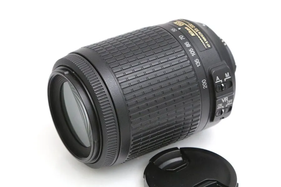 Объектив NIKON AF-S NIKKOR 55-200mm f4-5.6G ED DX VR IF LENS, CAPS, POUCH