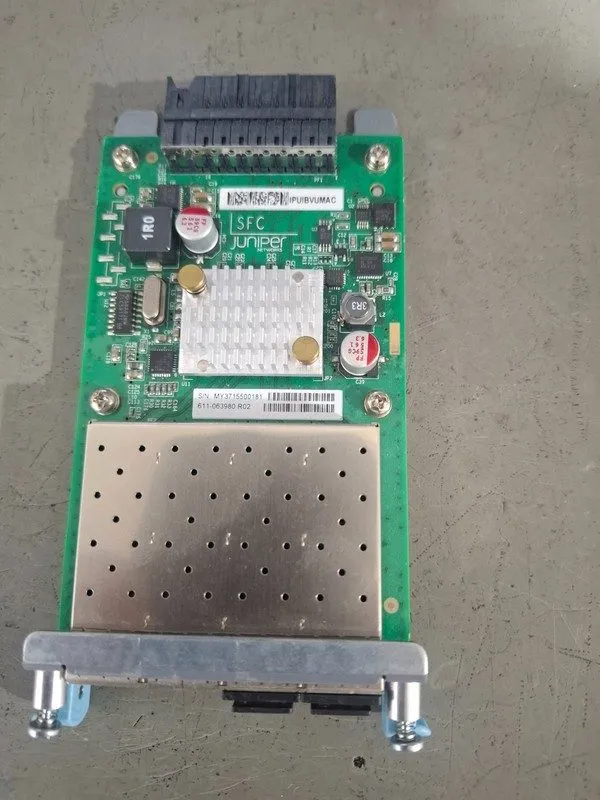 Трансивер Juniper Networks SFC Quad Port SFP Interface Controller Module 611-063