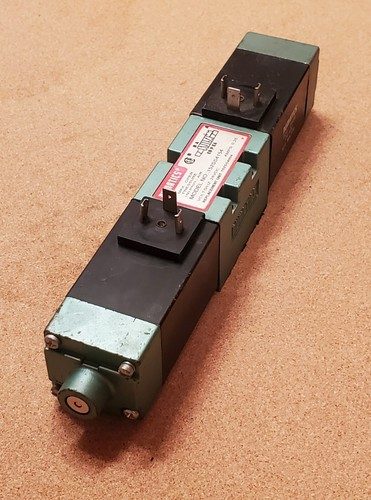 Электромагнитный клапан Numatics 152SS4004 24VDC Pneumatic Solenoid Valve 150 PS