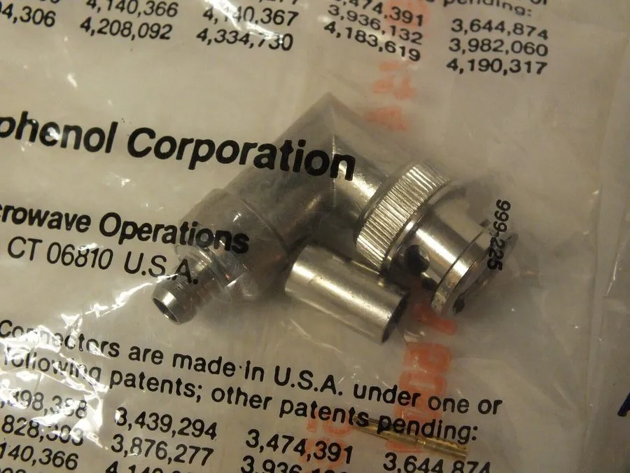 Разъём Amphenol Elbow Right Angle Coaxial Connector 31-336 — фото лота 1