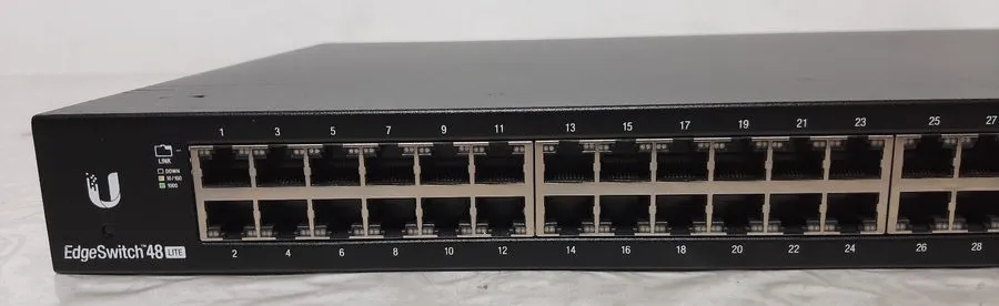 Коммутатор Ubiquiti ES-48-LITE EdgeSwitch 48-Port Gigabit Managed Switch 2x 10G