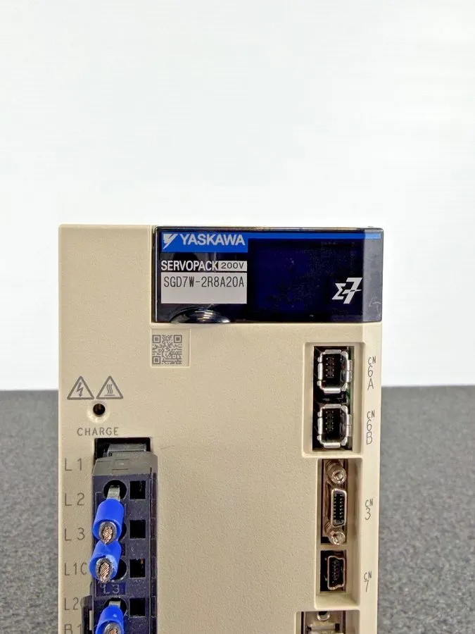 Сервопривод Yaskawa Electric SGD7W-2R8A20A Servo Drive