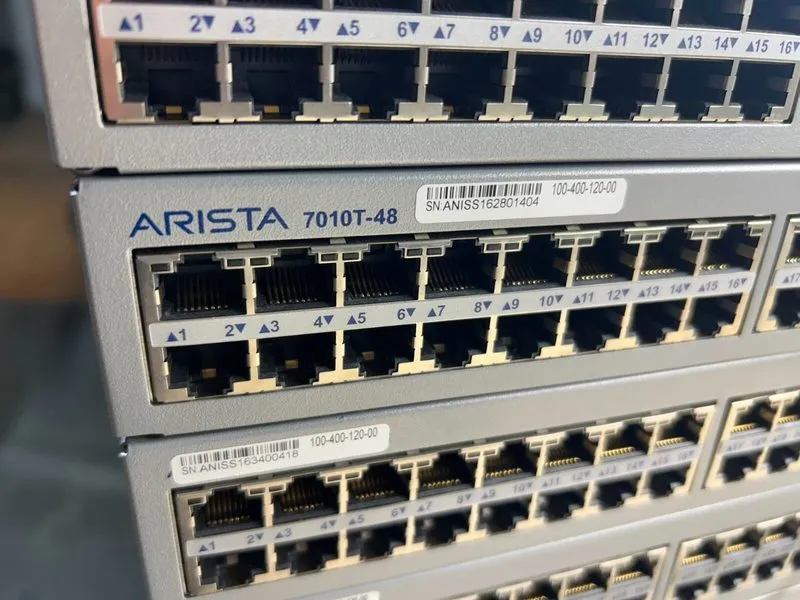 Коммутатор Arista DCS-7010T-48-R 48-Port 1G/10G Switch Rear to Front Airflow — фото лота 1