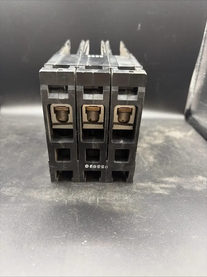 Автоматический выключатель Siemens ED43B050 Sentron Series Circuit Breaker 50A 3 — фото лота 1