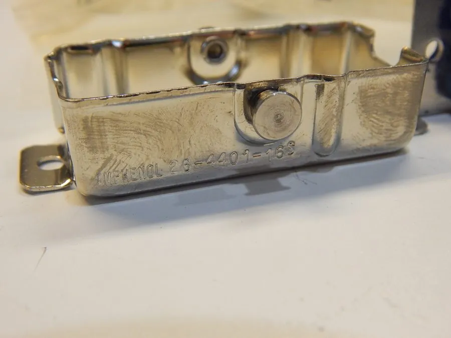 Разъём AMPHENOL 26-4401-16S GOLD 16 PIN PANEL RACK SOCKET CONNECTOR