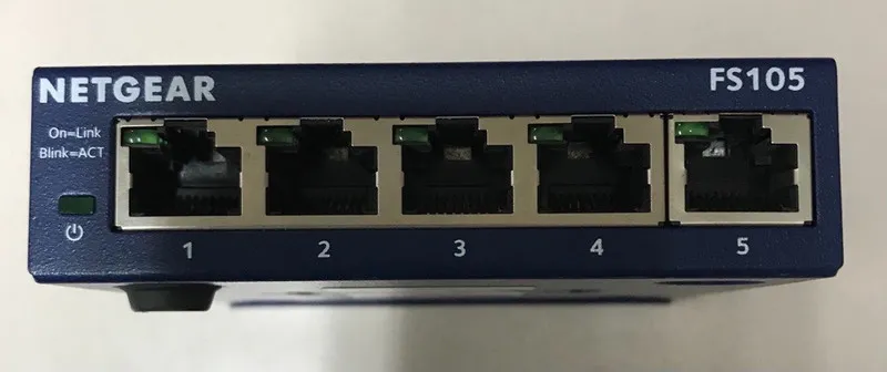 Коммутатор Netgear ProSafe FS105 V3 5-Ports External Desktop Switch Only