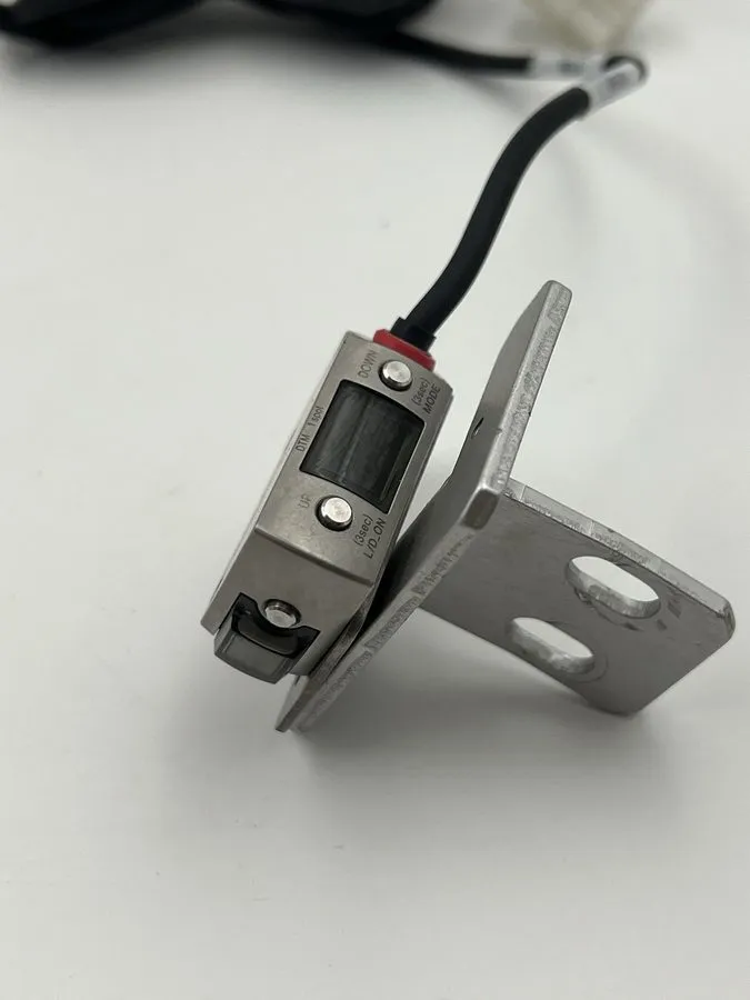Датчик KEYENCE LR-ZH500P Laser Sensor