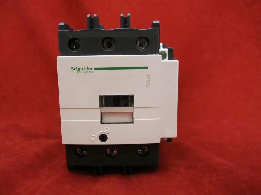 Контактор Schneider LC1D80M7 TeSys D Magnetic Contactor 80A 220V AC