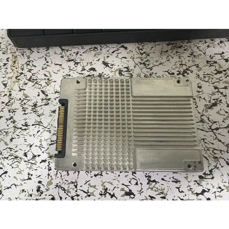 SSD-накопитель Intel SSD DC P4510 1TB NVMe U.2 2.5in PCIe 3.1 x4 Enterprise SSD