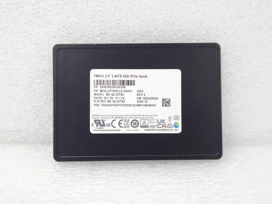 SSD-накопитель MZ-QL23T80 Samsung PM9A3 Series 3.84TB PCI-E NVMe U.2 2.5 SSD MZQ