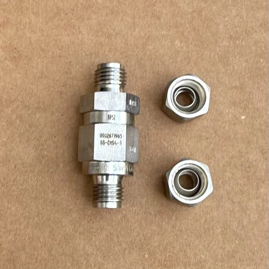 Клапан Swagelok SS-CHS4-1 1/4 Tube 316 Stainless 6000 Psi Poppet Check Valve