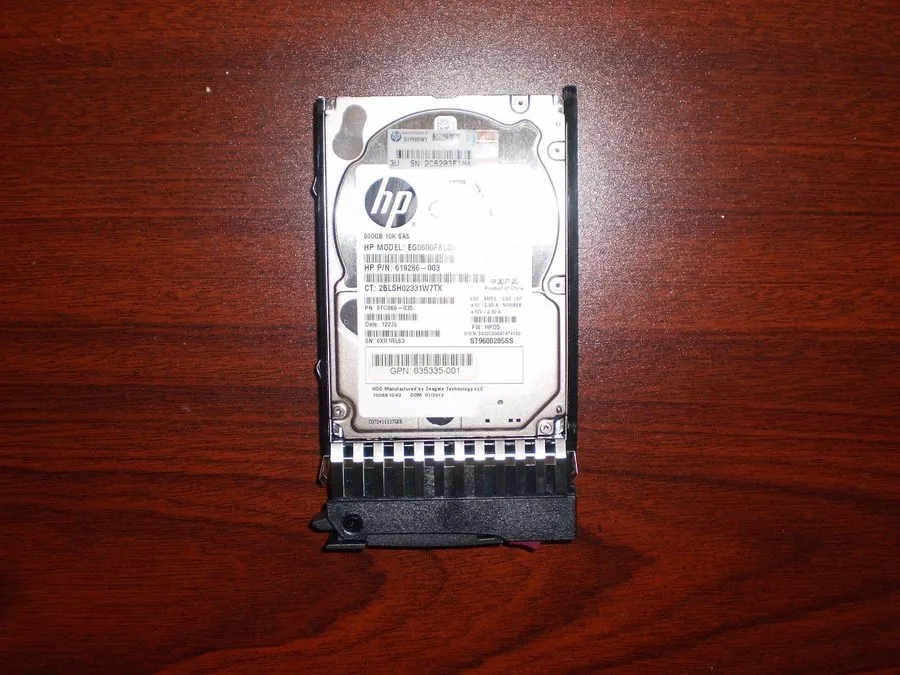 Жёсткий диск HP 600GB SAS 10K 2.5" SMALL FORM FACTOR HDD AW611A AW611B 613922-00